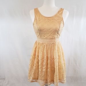 Forever 21 Lace Spring Summer Dress